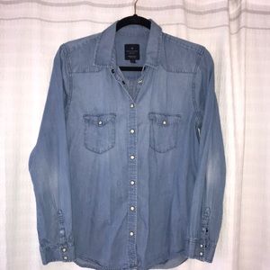 American eagle denim button up top